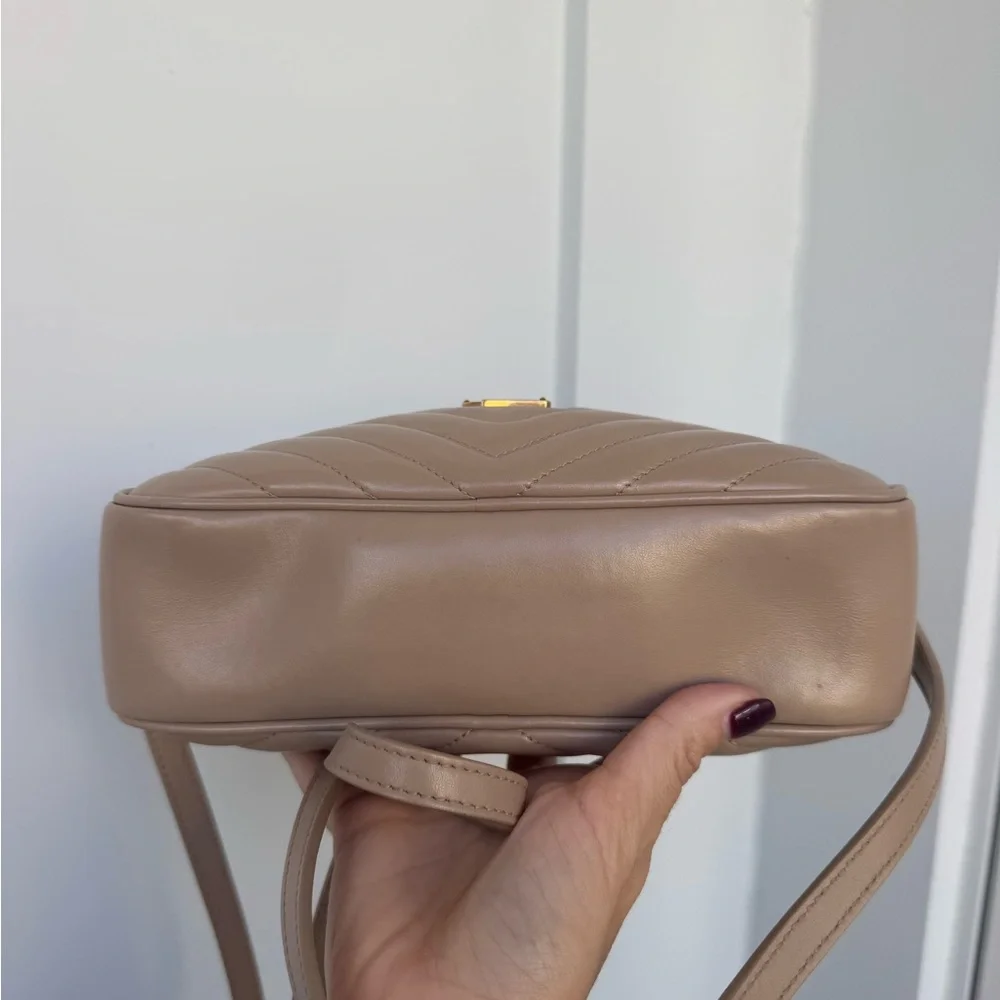 🛑 SOLD 🛑 Saint Laurent Lou Camera Bag – Dark Beige Leather with Tassel - Picture 7 of 13
